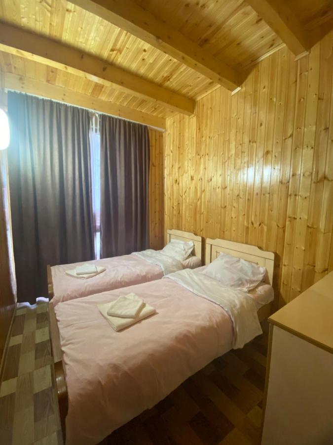 Kirta Hotel Gordi Exterior photo