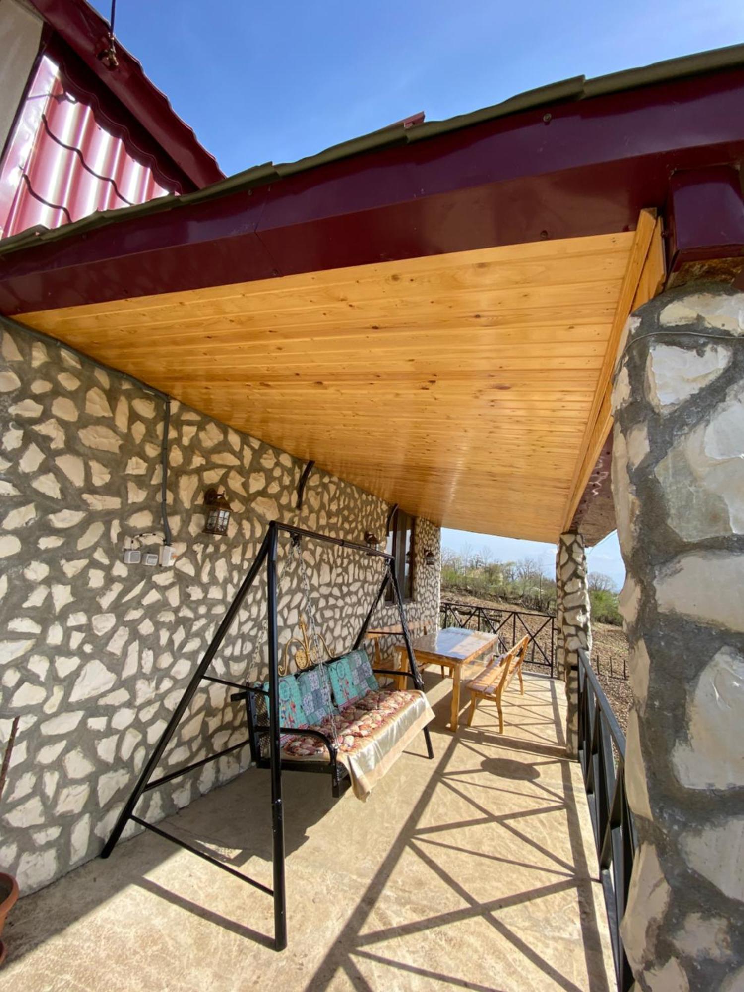 Kirta Hotel Gordi Exterior photo